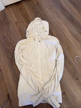 Special Edition Lululemon Nulu Hooded Define Jacket